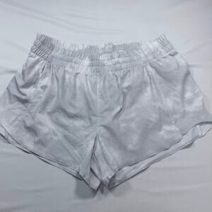 Athleta Printed Hustle 3" Short White Grey Polka Dot Size Small